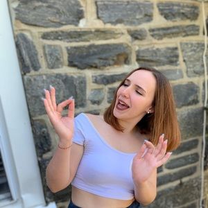 Meet your Posher, Lauren